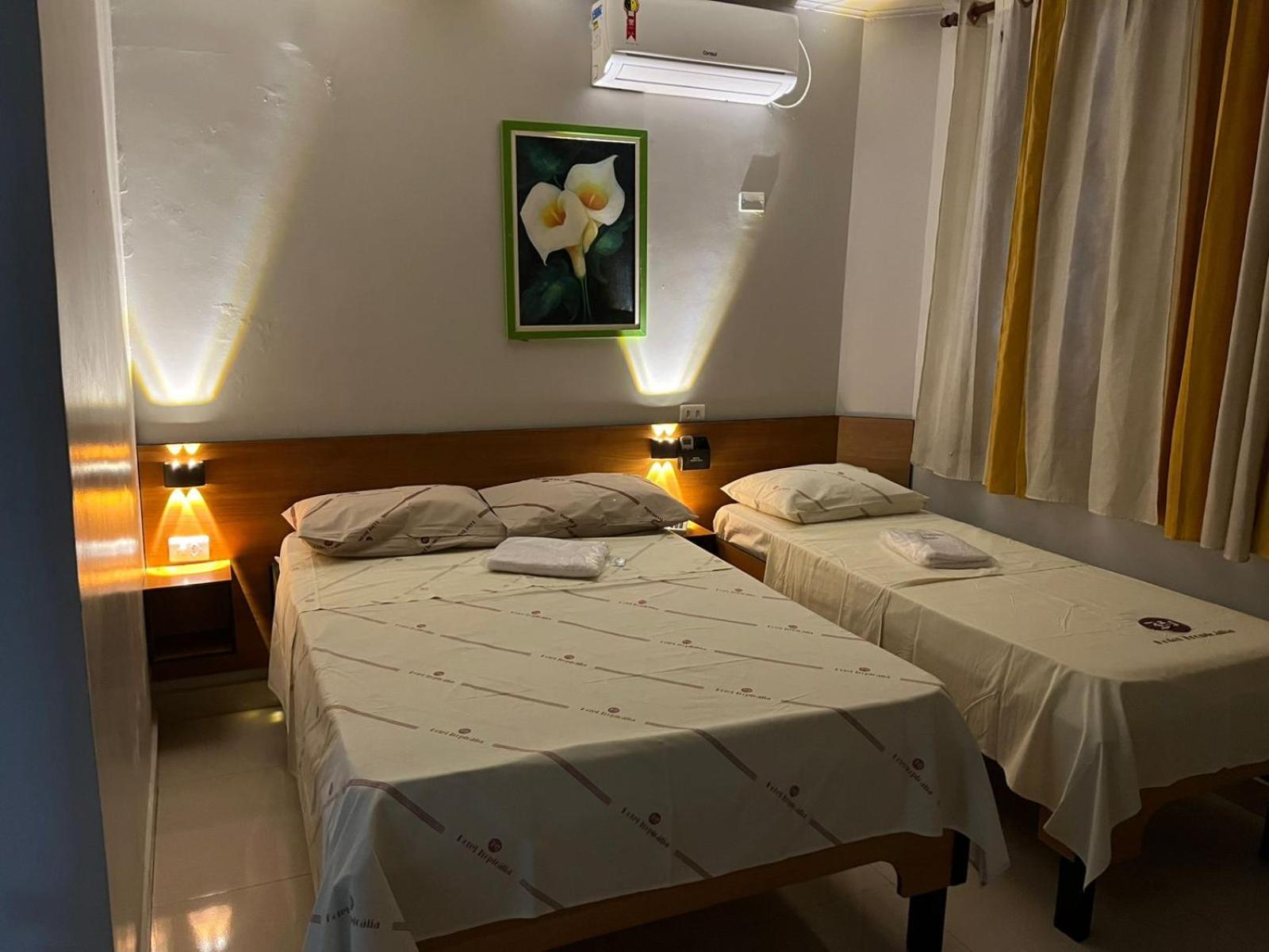 Hotel Tropicalia: Downtown Convenience with Parking — Foto’s 1